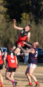 Yarra Glen footballers and netballers contribute breast cancer research