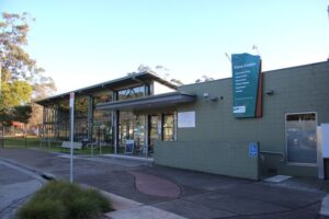 Lane closure times at Yarra Centre